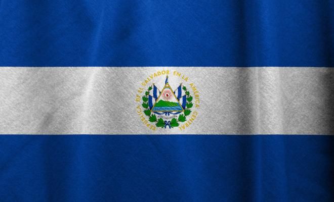 Сальвадорский оппозиционер подал иск против легализации биткоина
