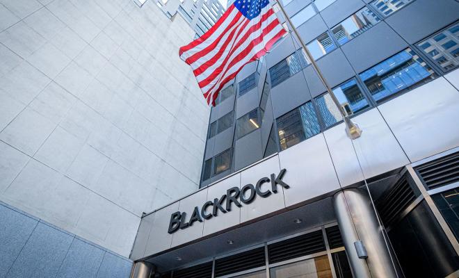 BlackRock подает заявку на Ethereum ETF: курс ETH вырос до $2 100